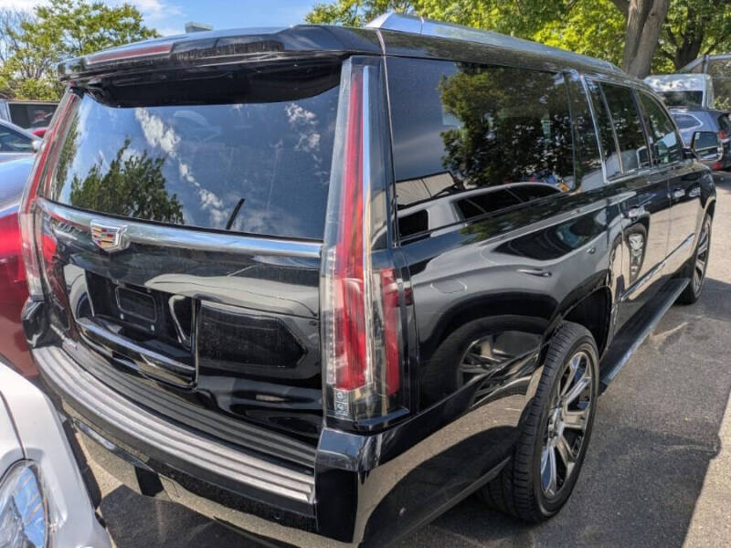 2017 Cadillac Escalade ESV Platinum