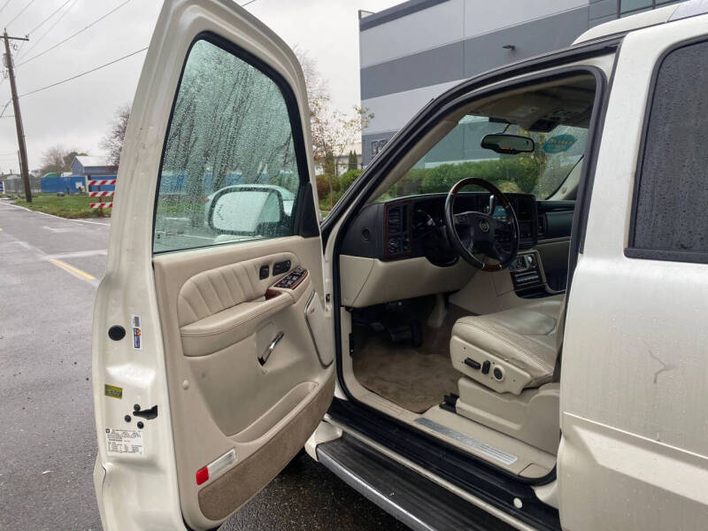 2005 Cadillac Escalade ESV Platinum Edition