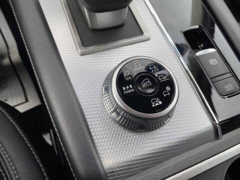 2023 Mitsubishi Outlander PHEV SEL