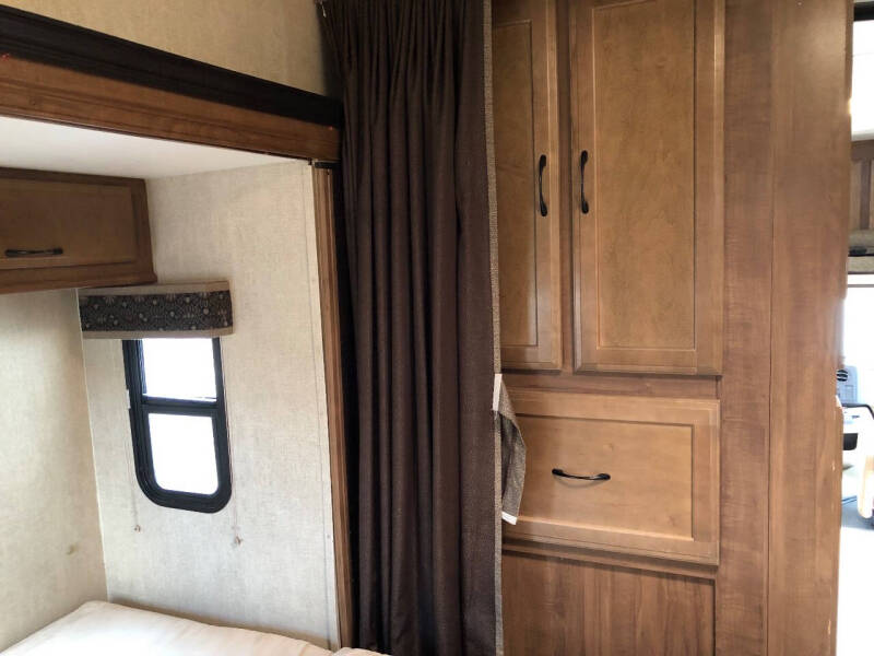 2019 Gulfstream Conquest 6220