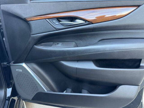 2017 Cadillac Escalade Luxury