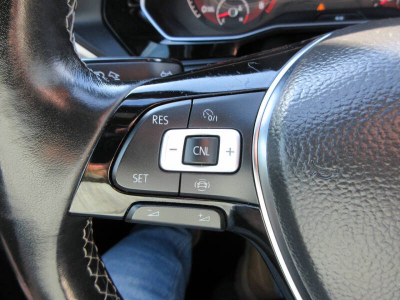 2019 Volkswagen Jetta R-Line