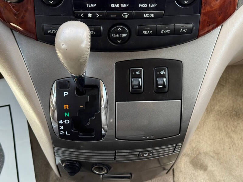 2005 Toyota Sienna XLE Limited 7 Passenger