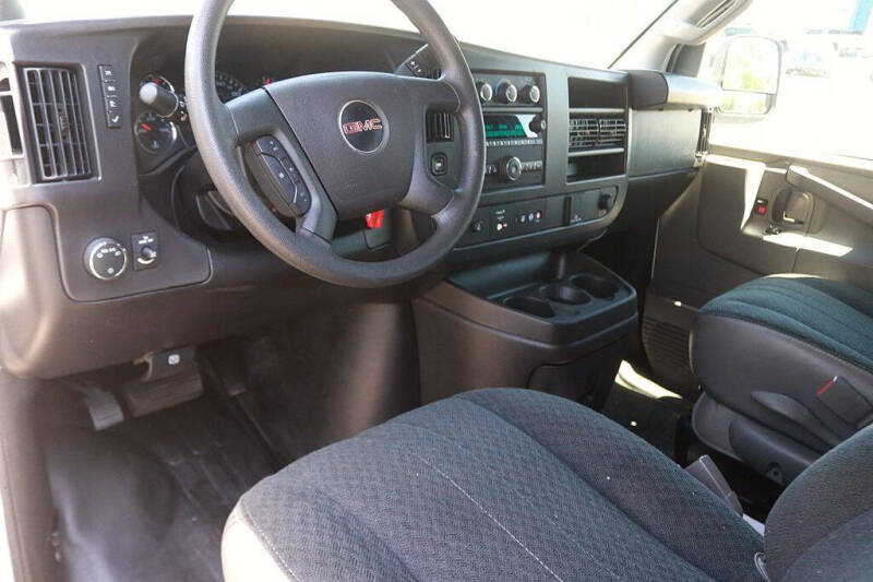2025 GMC Savana 2500