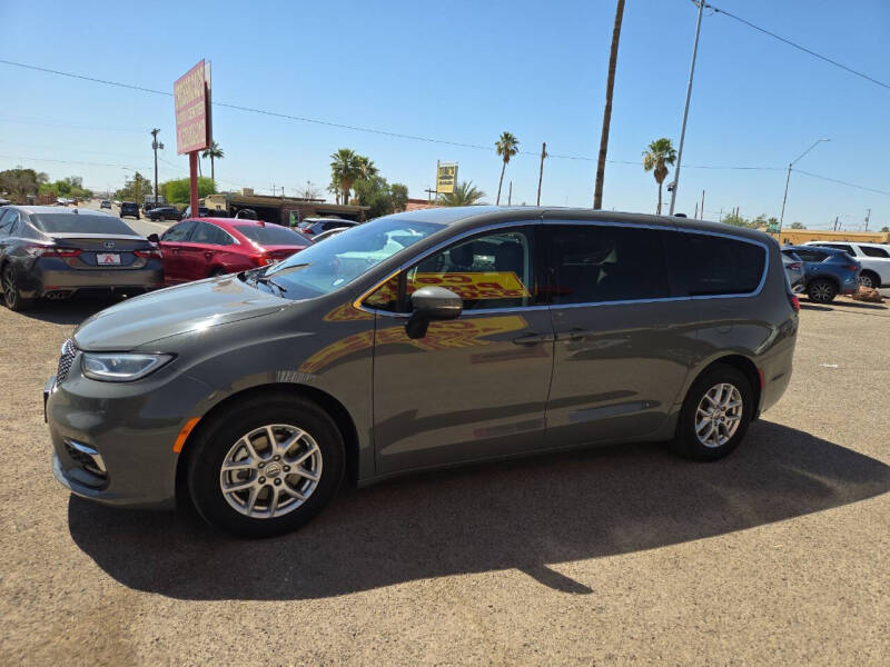 2023 Chrysler Pacifica Touring L