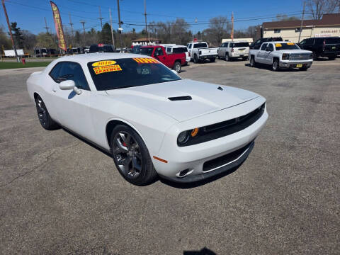 2016 Dodge Challenger SXT Plus