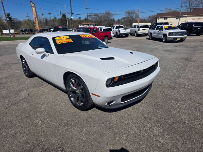 2016 Dodge Challenger SXT Plus