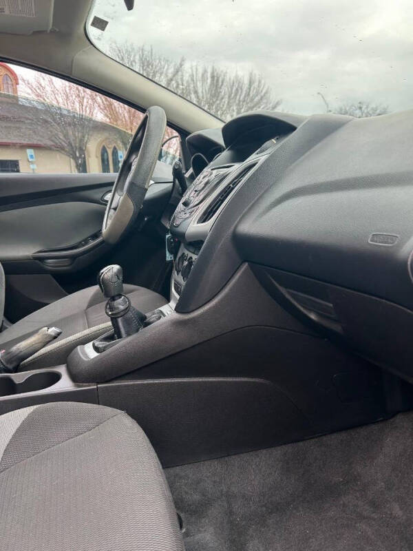 2012 Ford Focus SE