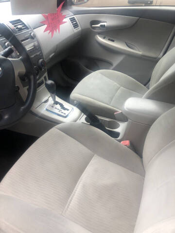 2011 Toyota Corolla LE