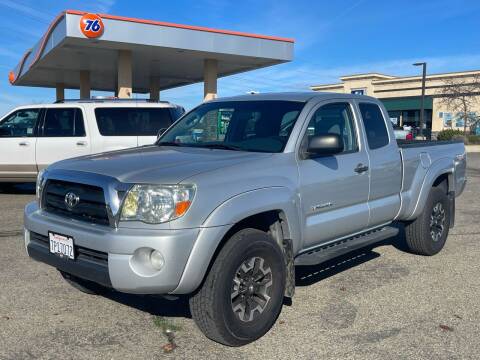 2005 Toyota Tacoma for sale at Deruelle's Auto Sales in Shingle Springs CA