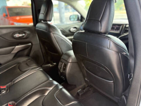 2019 Jeep Cherokee Latitude Plus