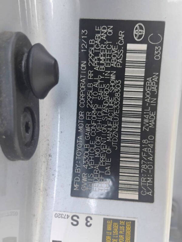 2014 Toyota Prius v Three