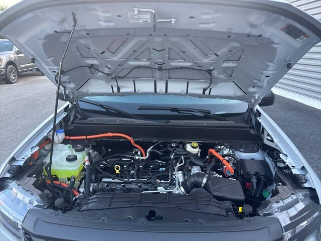 2025 Ford Maverick XL