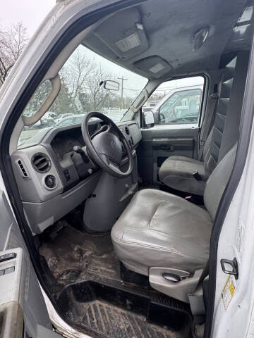 2012 Ford E-Series E-250