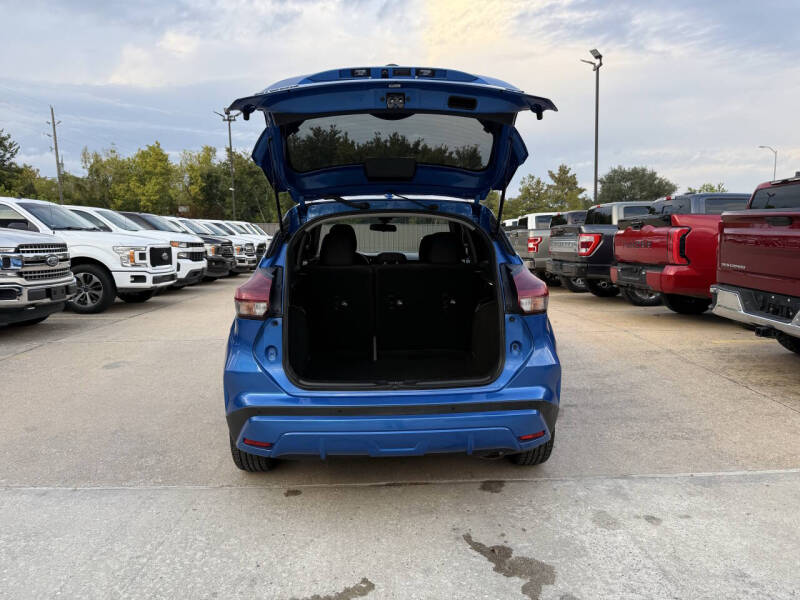 2022 Nissan Kicks SV