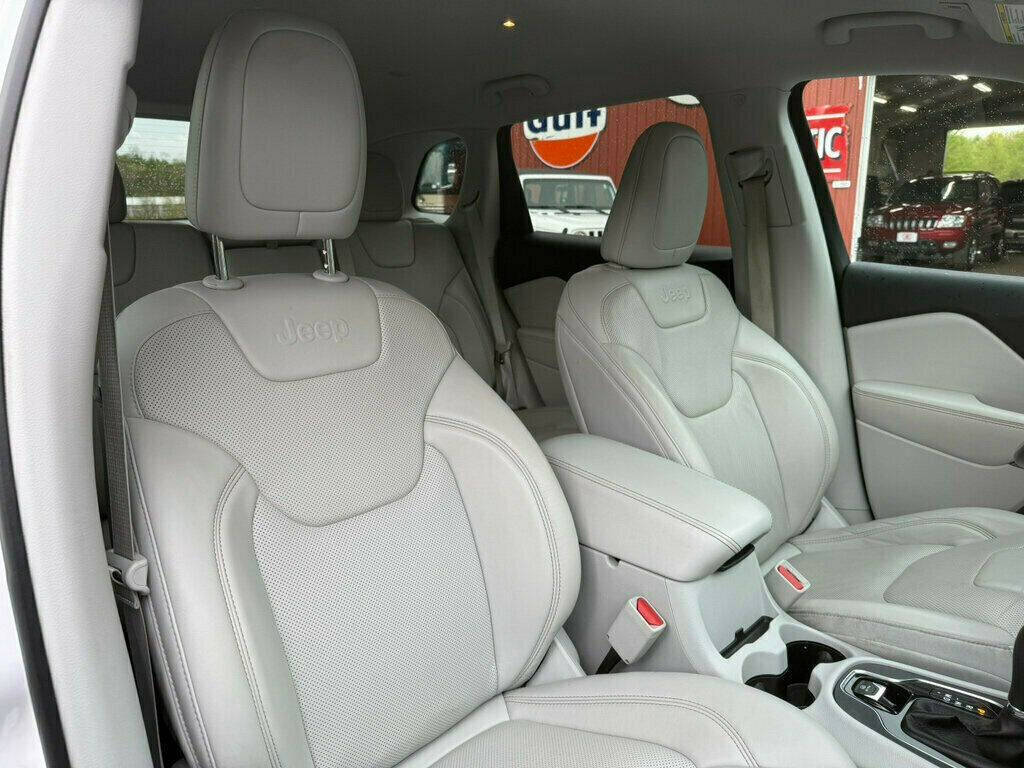 2019 Jeep Cherokee 54