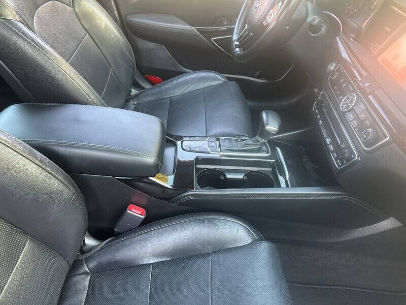 2017 Kia Cadenza Premium