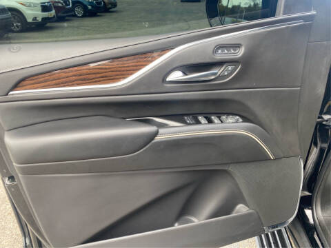 2023 Cadillac Escalade Sport Platinum