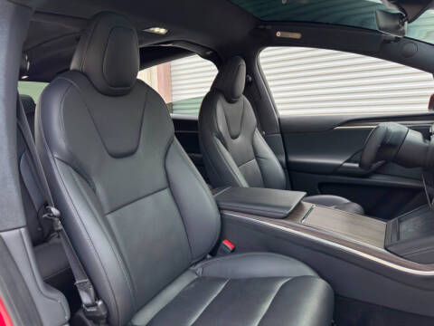 2023 Tesla Model X Standard Range