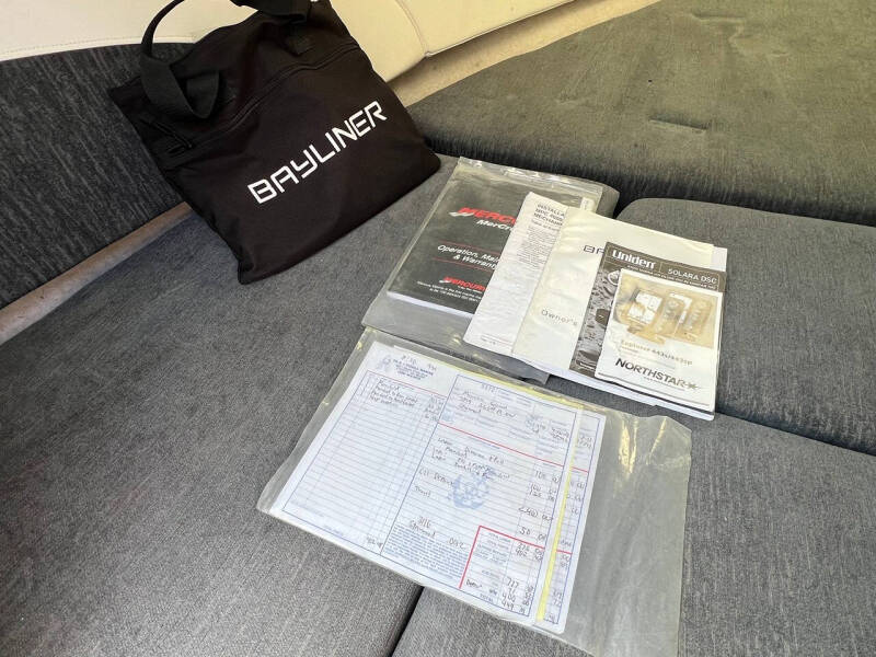 2008 Bayliner 210 Discovery