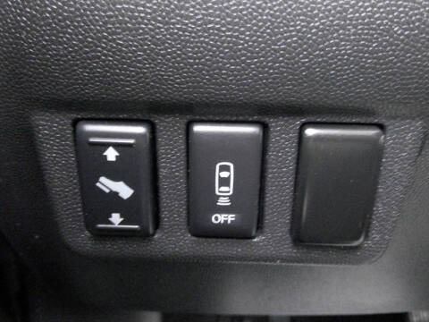 2012 Nissan Titan SV