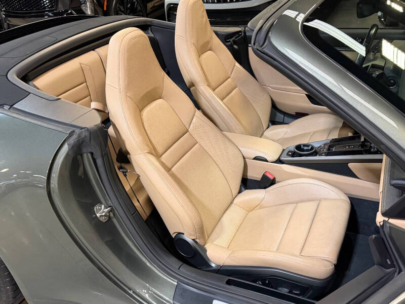 2023 Porsche 911 Carrera