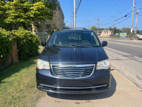 2013 Chrysler Town and Country Touring