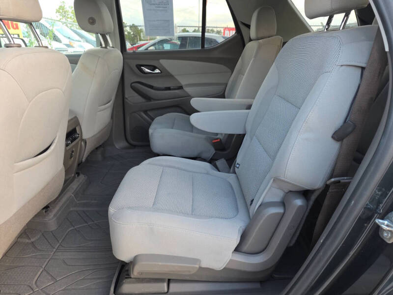 2021 Chevrolet Traverse LT Cloth