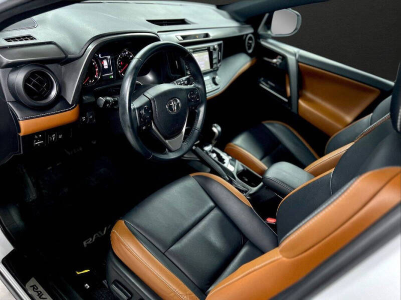 2018 Toyota RAV4 SE