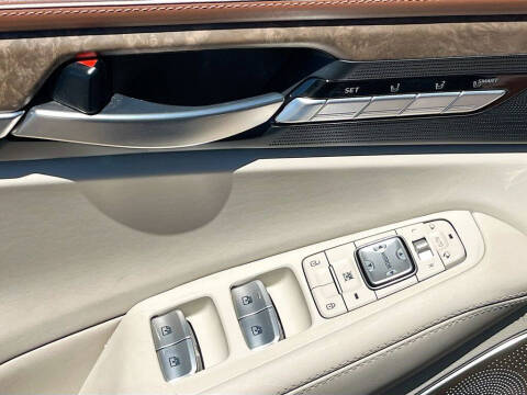 2020 Genesis G90