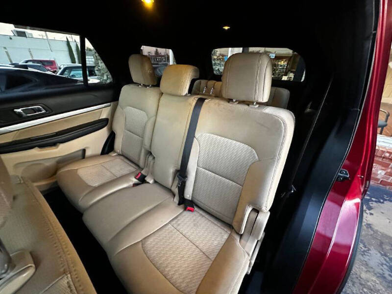 2016 Ford Explorer