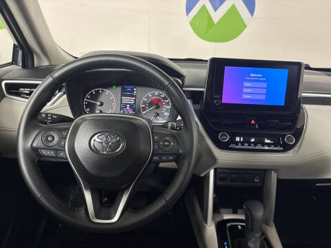 2024 Toyota Corolla Cross LE