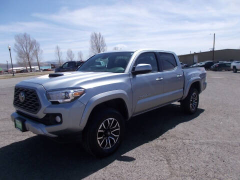 2020 Toyota Tacoma for sale at John Roberts Motor Works Company in Gunnison CO