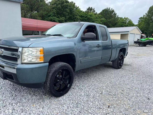 2009 Chevrolet Silverado 1500 for sale at YOUR CAR GUY RONNIE in Alabaster, AL