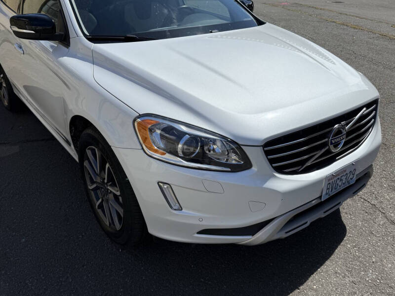 2017 Volvo XC60 T6 Dynamic