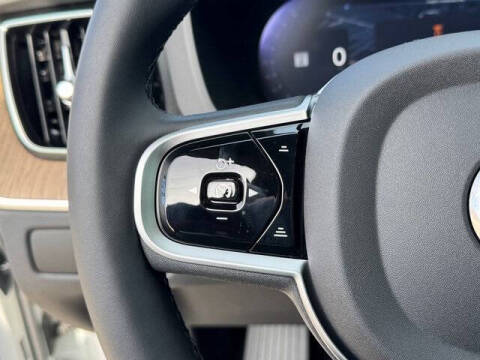 2026 Volvo XC60 B5 Core