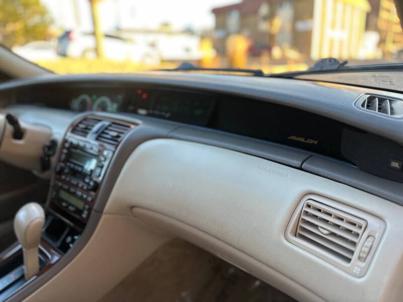 2001 Toyota Avalon XLS