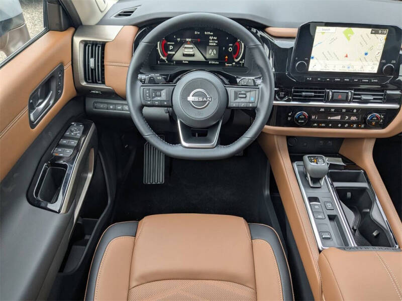 2025 Nissan Pathfinder Platinum