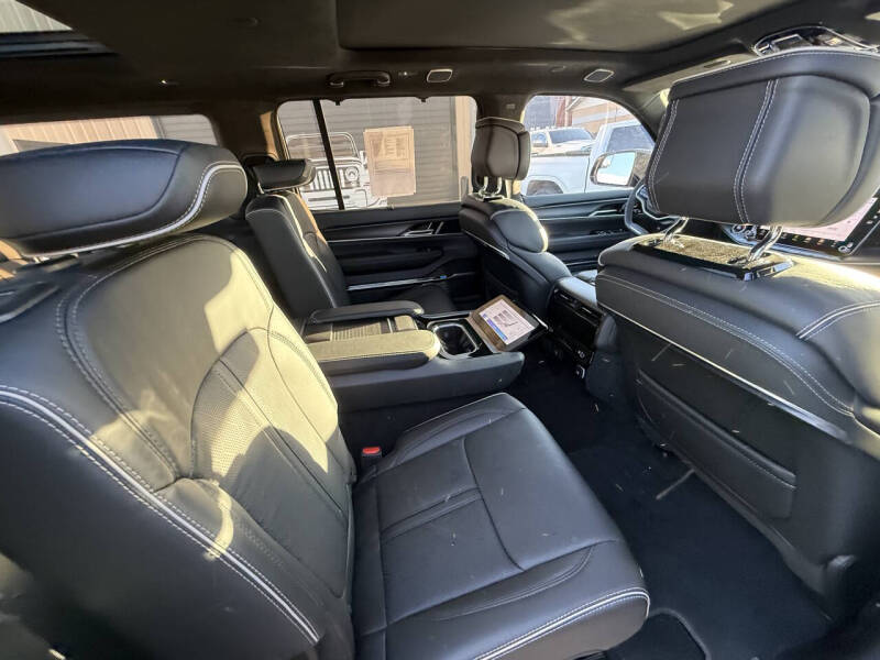 2024 Jeep Grand Wagoneer Obsidian