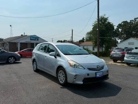 2013 Toyota Prius v Three