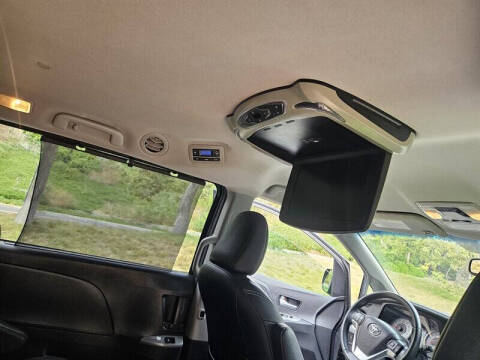 2015 Toyota Sienna