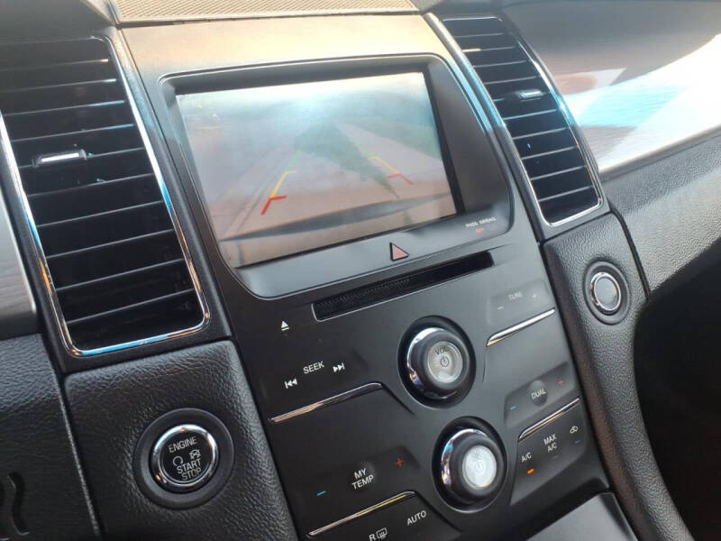 2013 Ford Taurus SEL