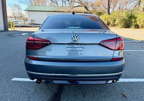 2017 Volkswagen Passat 1.8T R-Line