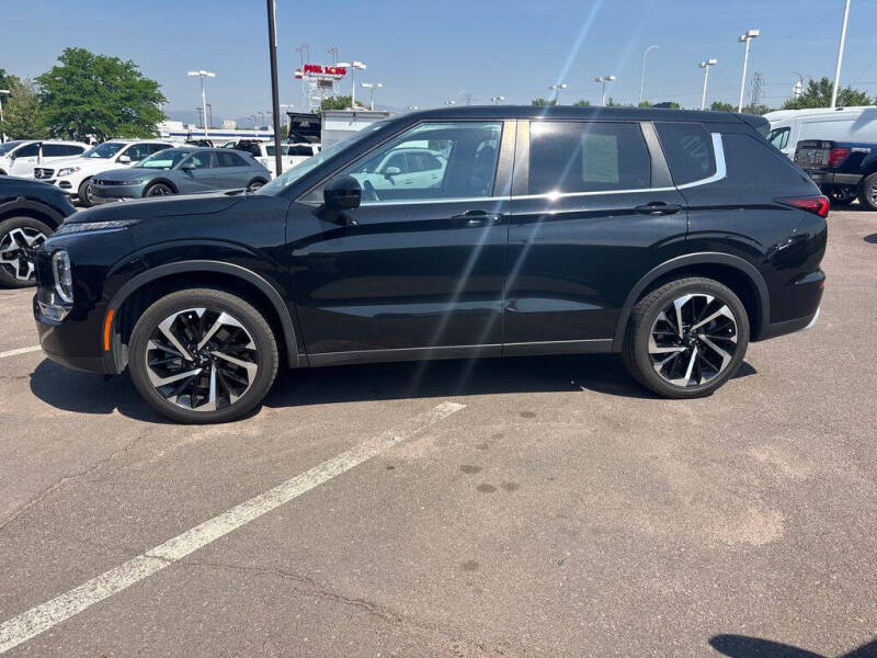 2022 Mitsubishi Outlander SE