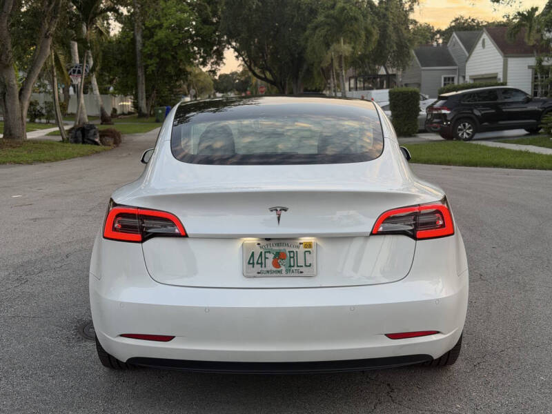 2021 Tesla Model 3 Standard Range Plus