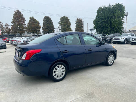 2013 Nissan Versa 1.6 S Plus