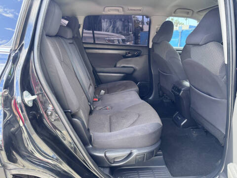 2021 Toyota Highlander L