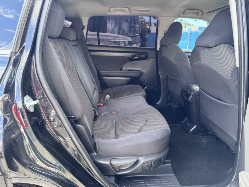 2021 Toyota Highlander L