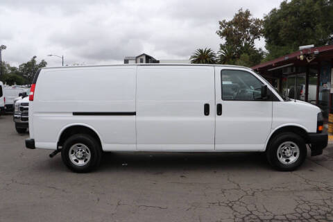 2023 Chevrolet Express 2500