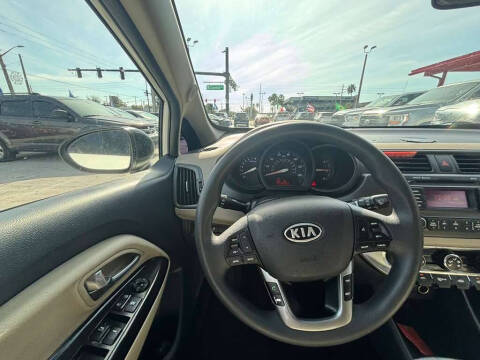 2012 Kia Rio 5-Door SX